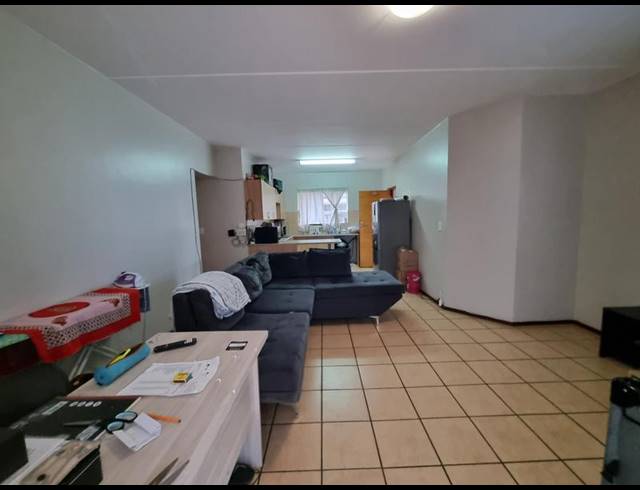 2 BEDROOM APARTMENT FOR SALE IN RANDBURG CENTRAL